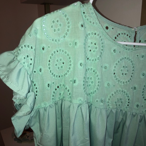 Shein ruffle top - Picture 4 of 5